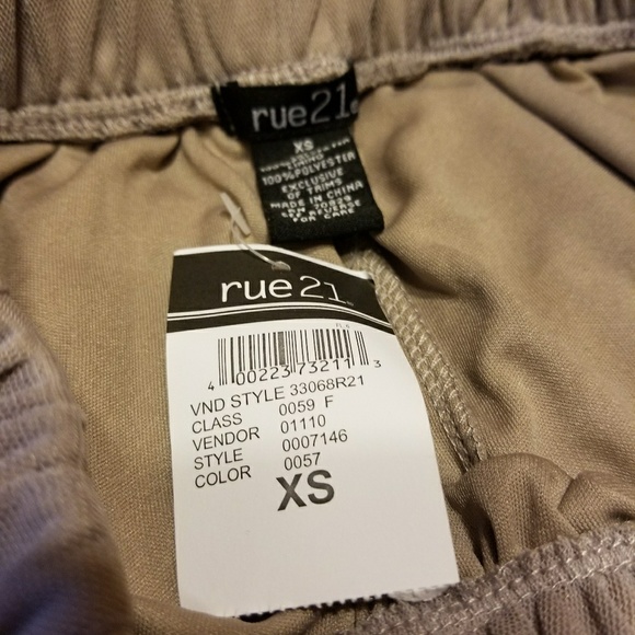 Long skirt - Picture 3 of 3